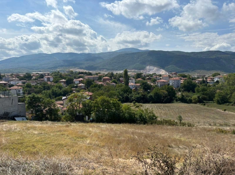 Парцел в с. Мулдава, Област Пловдив - 3401 кв.м за 25 €/кв.м - Снимка #1