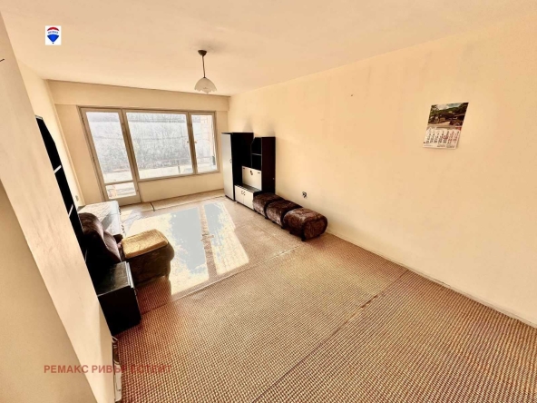 Двустаен апартамент в Русе, Здравец Изток - 63 кв.м за 1064 €/кв.м - Снимка #1