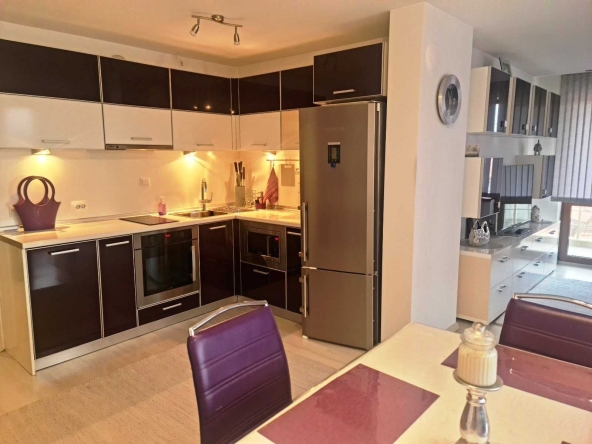 Тристаен апартамент в Разлог - 96 кв.м за 1511 €/кв.м - Снимка #1