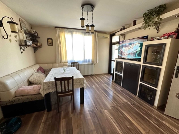 Етаж от къща в Велико Търново, Център - 200 кв.м за 1315 €/кв.м - Снимка #1