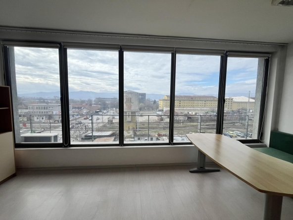 Дава се под наем Офис в Благоевград, Струмско - 22 кв.м за 1500 € - Снимка #1