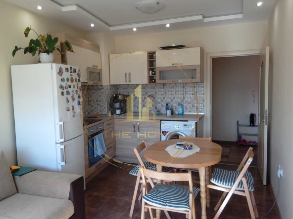 Дава се под наем Двустаен апартамент в Варна, Левски - 59 кв.м за 430 € - Снимка #1