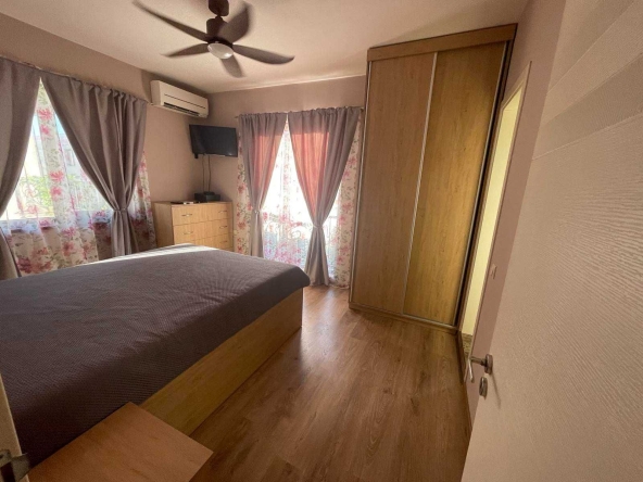 Дава се под наем Къща в Бургас, Сарафово - 250 кв.м за 1100 € - Снимка #1