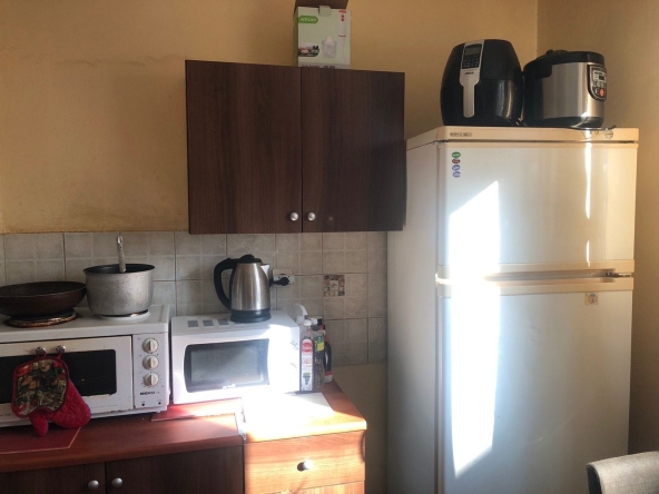 Дава се под наем Тристаен апартамент в Пловдив, Централна гара - 70 кв.м за 25.5 € - Снимка #1