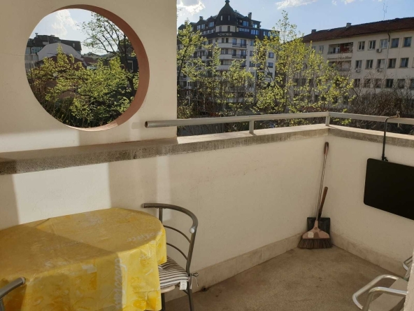 Дава се под наем Двустаен апартамент в София, Център - 59 кв.м за 450 € - Снимка #1