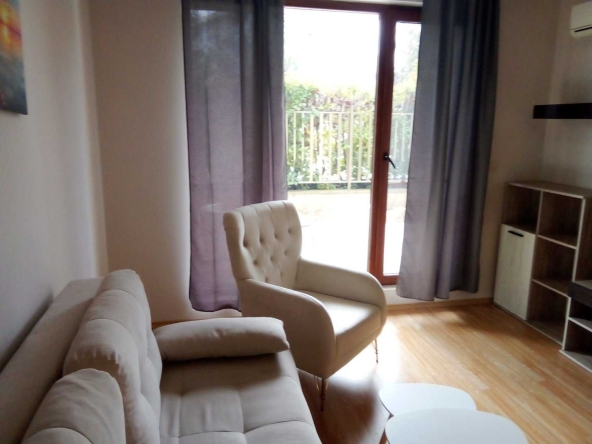 Дава се под наем Двустаен апартамент в Бургас, Сарафово - 70 кв.м за 204 € - Снимка #1