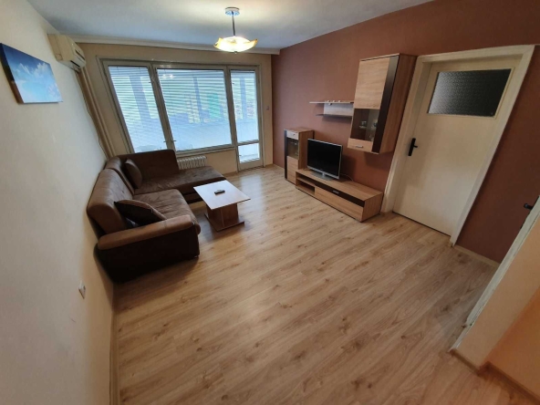 Дава се под наем Двустаен апартамент в Бургас, Зорница - 54 кв.м за 178.5 € - Снимка #1