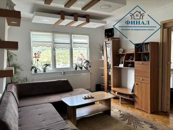 Четиристаен апартамент в Шумен, Боян Българанов 1 - 103 кв.м за 926 €/кв.м - Снимка #1