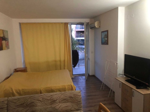 Дава се под наем Едностаен апартамент в Бургас, Сарафово - 40 кв.м за 102 € - Снимка #1