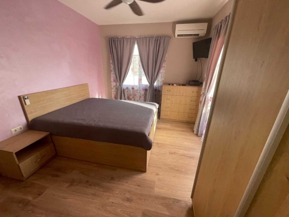 Дава се под наем Къща в Бургас, Сарафово - 250 кв.м за 1100 € - Снимка #1