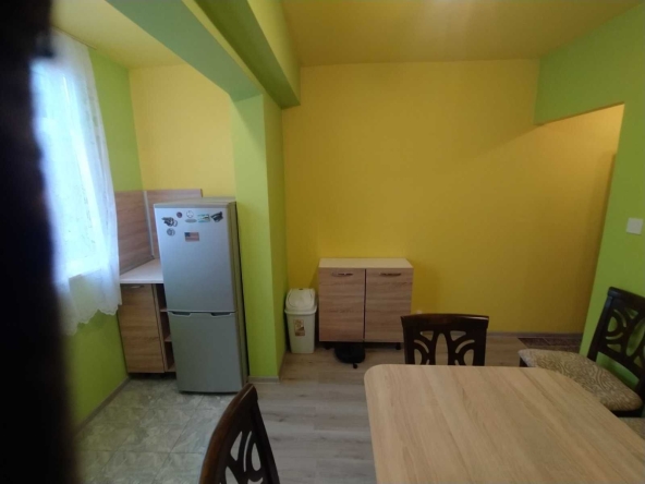 Дава се под наем Двустаен апартамент в Бургас, Меден рудник - зона А - 60 кв.м за 275 € - Снимка #1