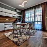 Дава се под наем Двустаен апартамент в Велико Търново, Център - 60 кв.м за 453.9 € - Снимка #1