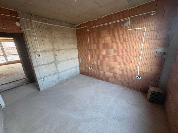 Тристаен апартамент в Пловдив, Коматевски възел - 84 кв.м за 1275 €/кв.м - Снимка #1