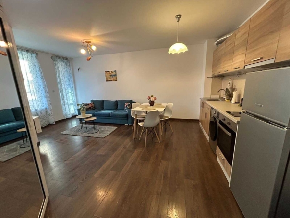 Дава се под наем Двустаен апартамент в Бургас, Лазур - 60 кв.м за 425 € - Снимка #1