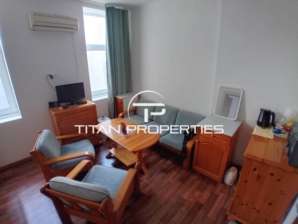 Дава се под наем Двустаен апартамент в Бургас, Център - 50 кв.м за 331.5 € - Снимка #1