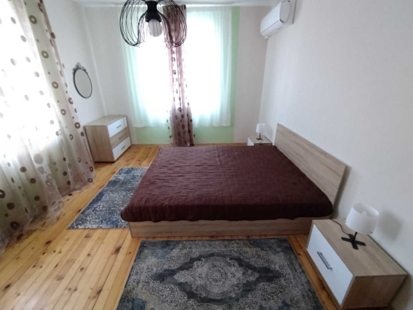 Дава се под наем Тристаен апартамент в София, Център - 63 кв.м за 650 € - Снимка #1