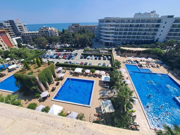 Двустаен апартамент в к.к. Златни пясъци - 106 кв.м за 1320 €/кв.м - Снимка #1