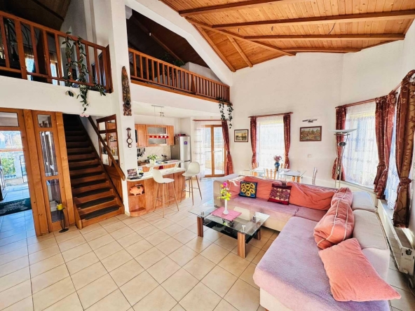 Къща в Банско - 248 кв.м за 1371 €/кв.м - Снимка #1