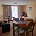 Тристаен апартамент в к.к. Слънчев бряг - 110 кв.м за 773 €/кв.м - Снимка #1