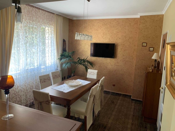 Многостаен апартамент в Бургас, Център - 183 кв.м за 1749 €/кв.м - Снимка #1