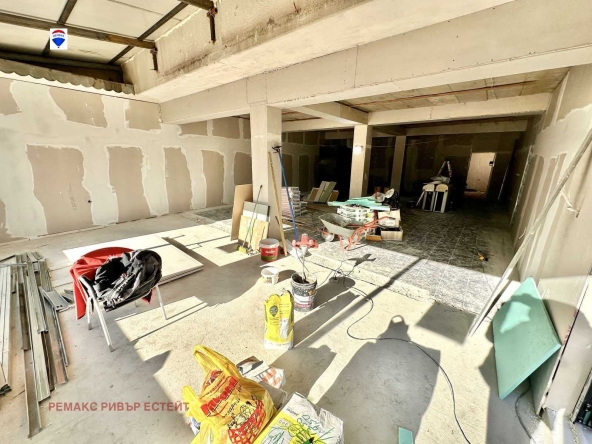 Дава се под наем Магазин в Русе, Дружба 3 - 160 кв.м за 867 € - Снимка #1