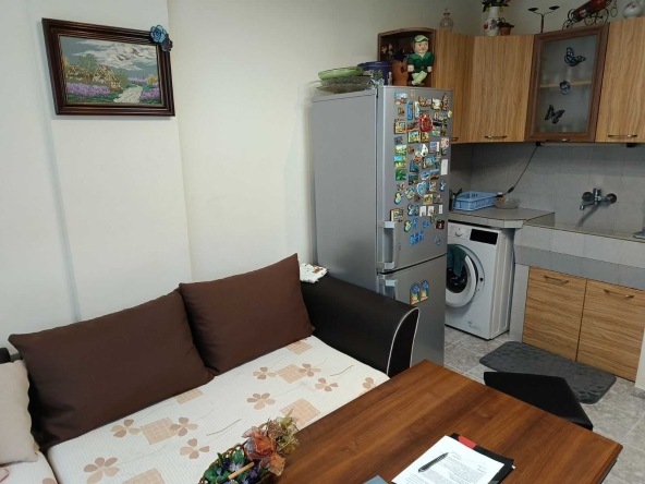 Дава се под наем Двустаен апартамент в Бургас, Център - 55 кв.м за 400 € - Снимка #1