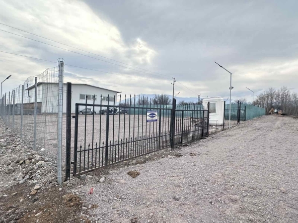 Дава се под наем Парцел в София, Суходол - 600 кв.м за 612 € - Снимка #1