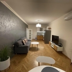 Дава се под наем Тристаен апартамент в Пловдив, Каменица 1 - 80 кв.м за 561 € - Снимка #1