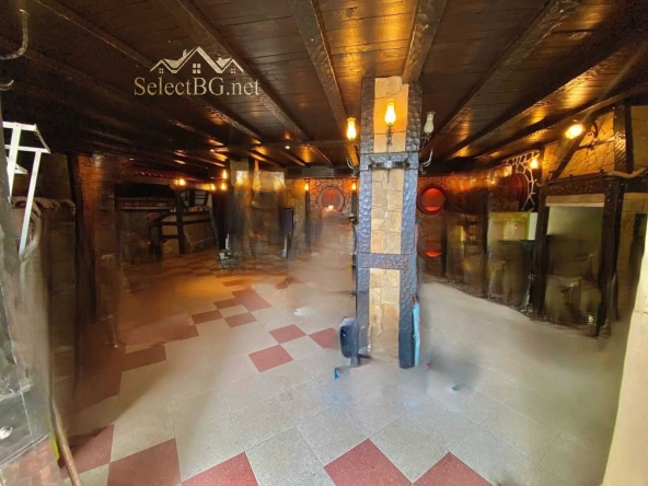 Дава се под наем Офис в Велико Търново, Център - 116 кв.м за 210000 € - Снимка #1