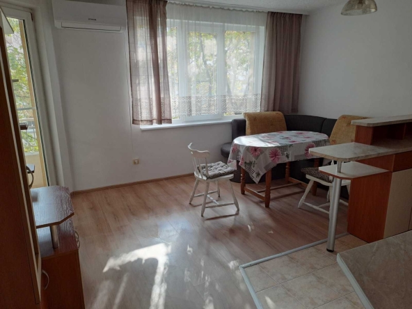 Дава се под наем Тристаен апартамент в Варна, Колхозен пазар - 85 кв.м за 510 € - Снимка #1