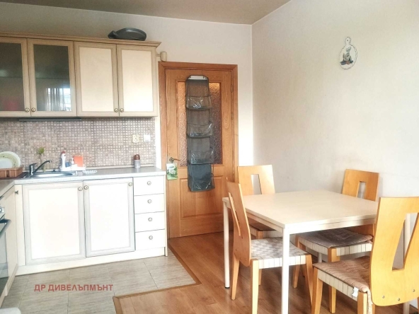 Дава се под наем Двустаен апартамент в София, Център - 59 кв.м за 509.49 € - Снимка #1