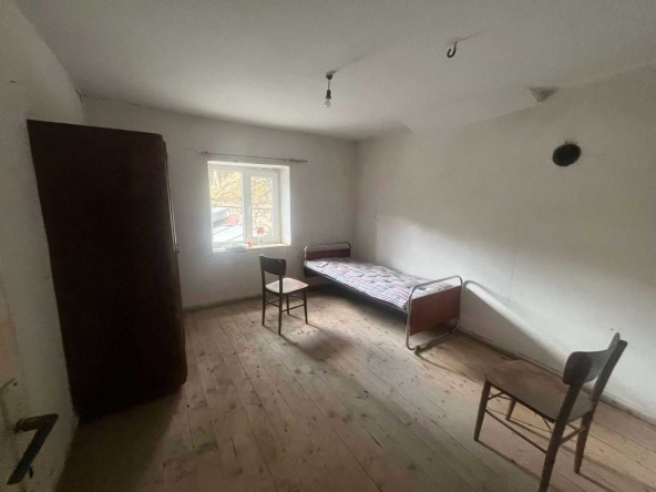 Къща в с. Забърдо, Област Смолян - 260 кв.м за 79 €/кв.м - Снимка #1