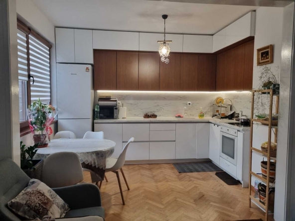 Къща в Казанлък - 200 кв.м за 1200 €/кв.м - Снимка #1