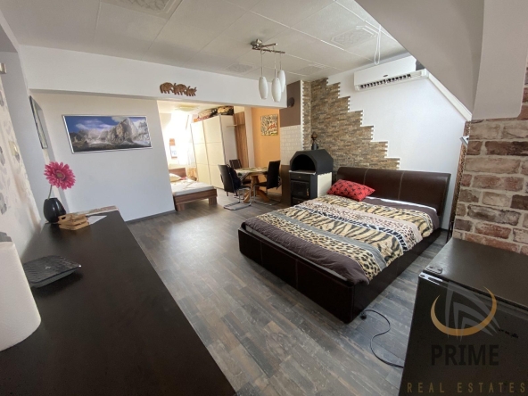 Дава се под наем Едностаен апартамент в Бургас, Център - 60 кв.м за 357 € - Снимка #1