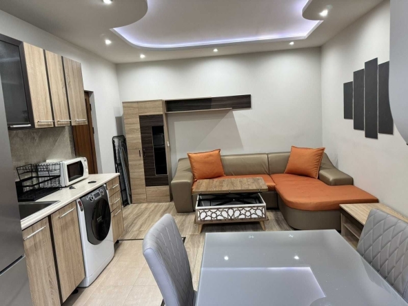 Дава се под наем Двустаен апартамент в София, Оборище - 38 кв.м за 650 € - Снимка #1