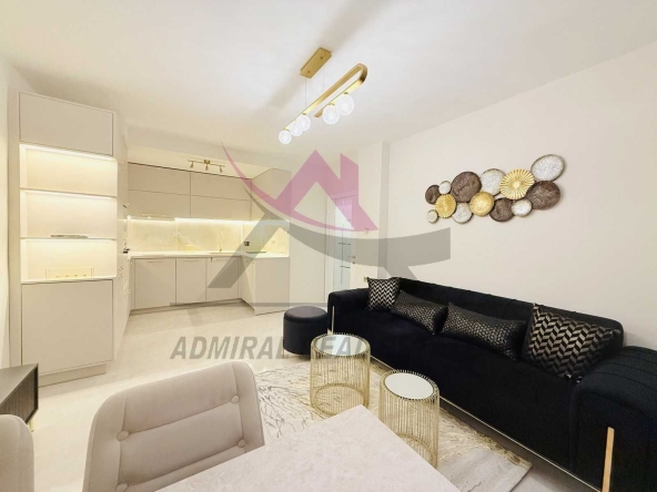 Дава се под наем Двустаен апартамент в Варна, Гръцка махала - 52 кв.м за 1300 € - Снимка #1