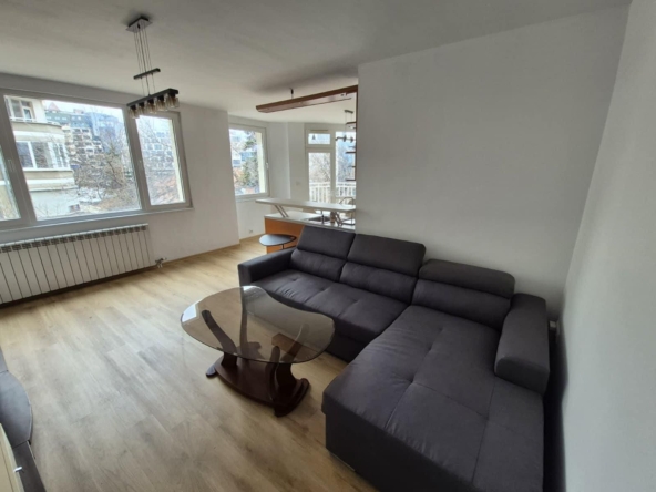 Дава се под наем Тристаен апартамент в София, Стрелбище - 79 кв.м за 900 € - Снимка #1