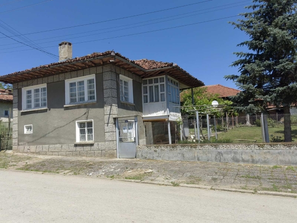 Къща в Елена - 100 кв.м за 520 €/кв.м - Снимка #1