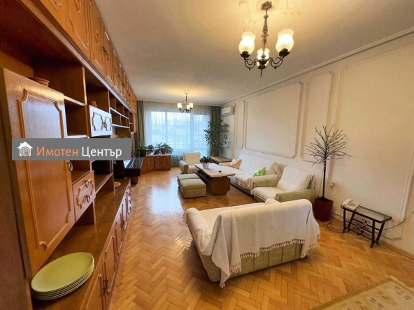 Четиристаен апартамент в София, Студентски град - 119 кв.м за 2900 €/кв.м - Снимка #1