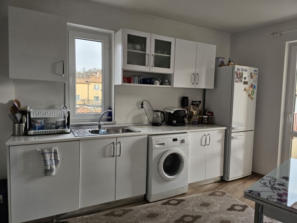 Тристаен апартамент в Кърджали, Студен кладенец - 110 кв.м за 1164 €/кв.м - Снимка #1