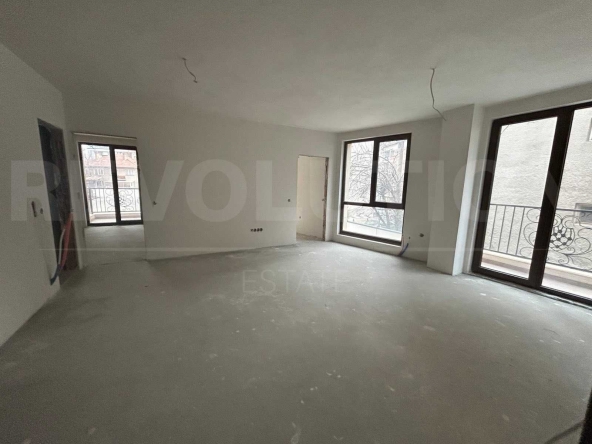 Тристаен апартамент в София, Изток - 102 кв.м за 2550 €/кв.м - Снимка #1