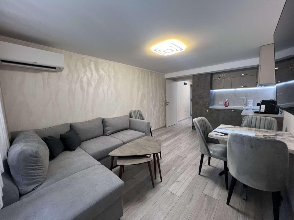 Дава се под наем Двустаен апартамент в Варна, Цветен квартал - 58 кв.м за 600 € - Снимка #1