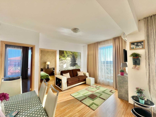 Тристаен апартамент в к.к. Слънчев бряг - 77 кв.м за 767 €/кв.м - Снимка #1