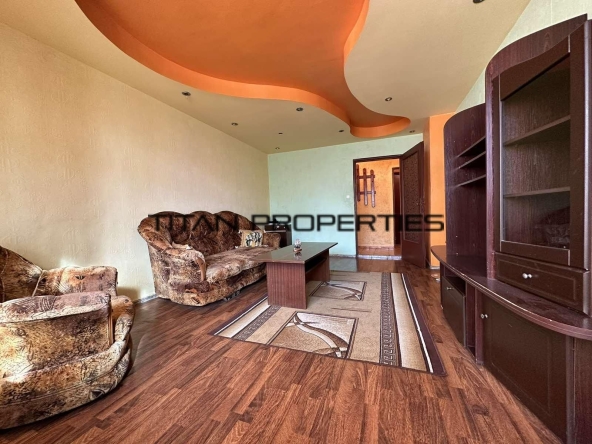 Тристаен апартамент в Бургас, Възраждане - 81 кв.м за 1667 €/кв.м - Снимка #1