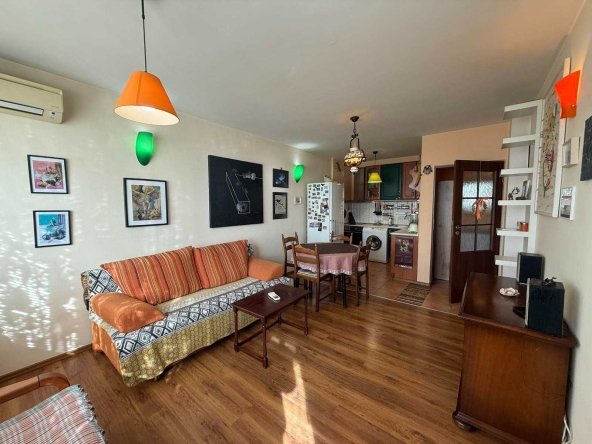 Дава се под наем Двустаен апартамент в Велико Търново, Акация - 60 кв.м за 306 € - Снимка #1