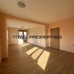 Тристаен апартамент в Бургас, Лазур - 99 кв.м за 1920 €/кв.м - Снимка #1