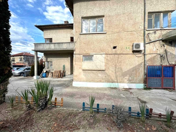 Къща в Павликени - 205 кв.м за 205 €/кв.м - Снимка #1