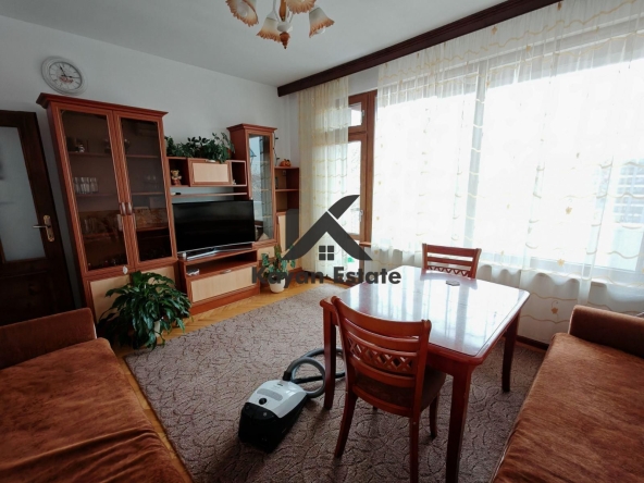 Дава се под наем Тристаен апартамент в Пловдив, Западен - 90 кв.м за 510 € - Снимка #1