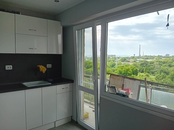 Дава се под наем Едностаен апартамент в Шумен, Тракия - 42 кв.м за 204 € - Снимка #1