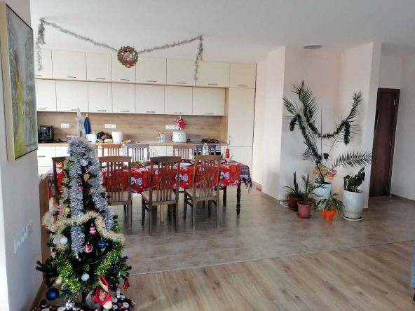 Къща в с. Веселие, Област Бургас - 340 кв.м за 742 €/кв.м - Снимка #1